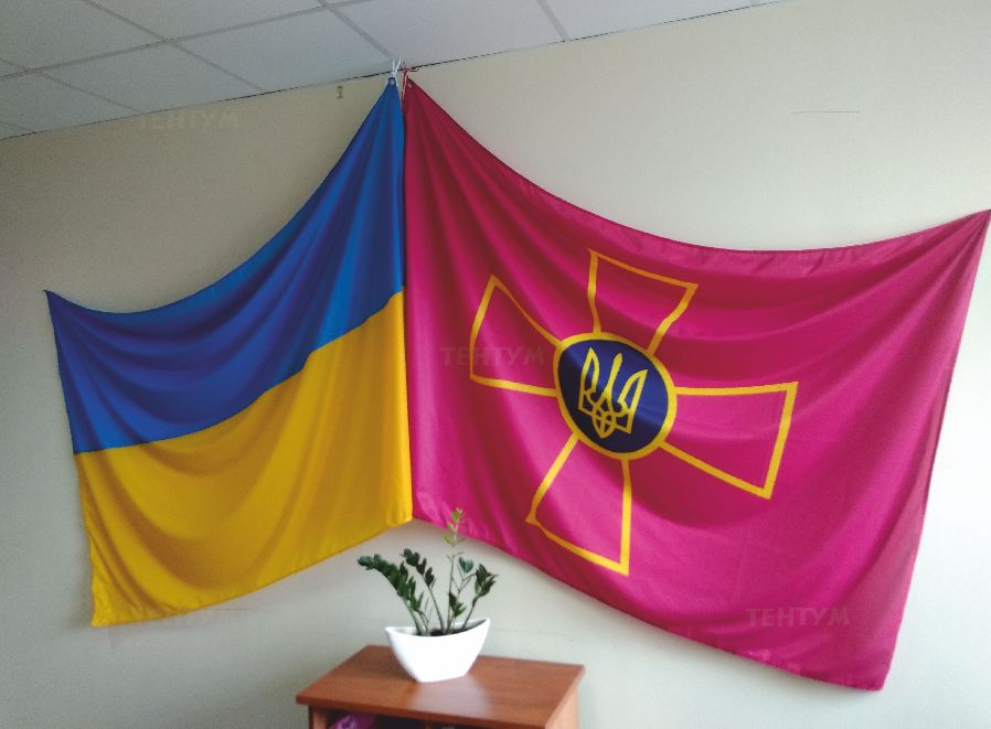 Флаги в офис на стену